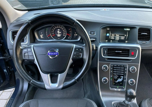 Volvo V60 cena 40900 przebieg: 200000, rok produkcji 2014 z Opole małe 562